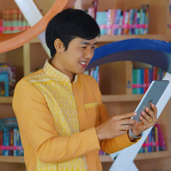 นายวัชรา